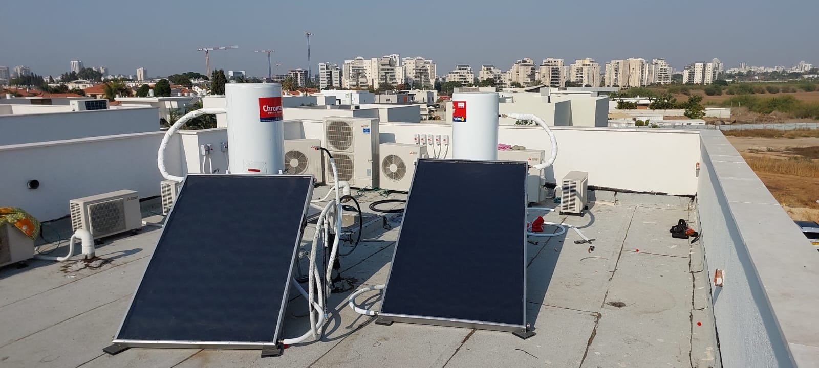 התקנת שתי מערכות שמש קולטי נחושת כרומגן