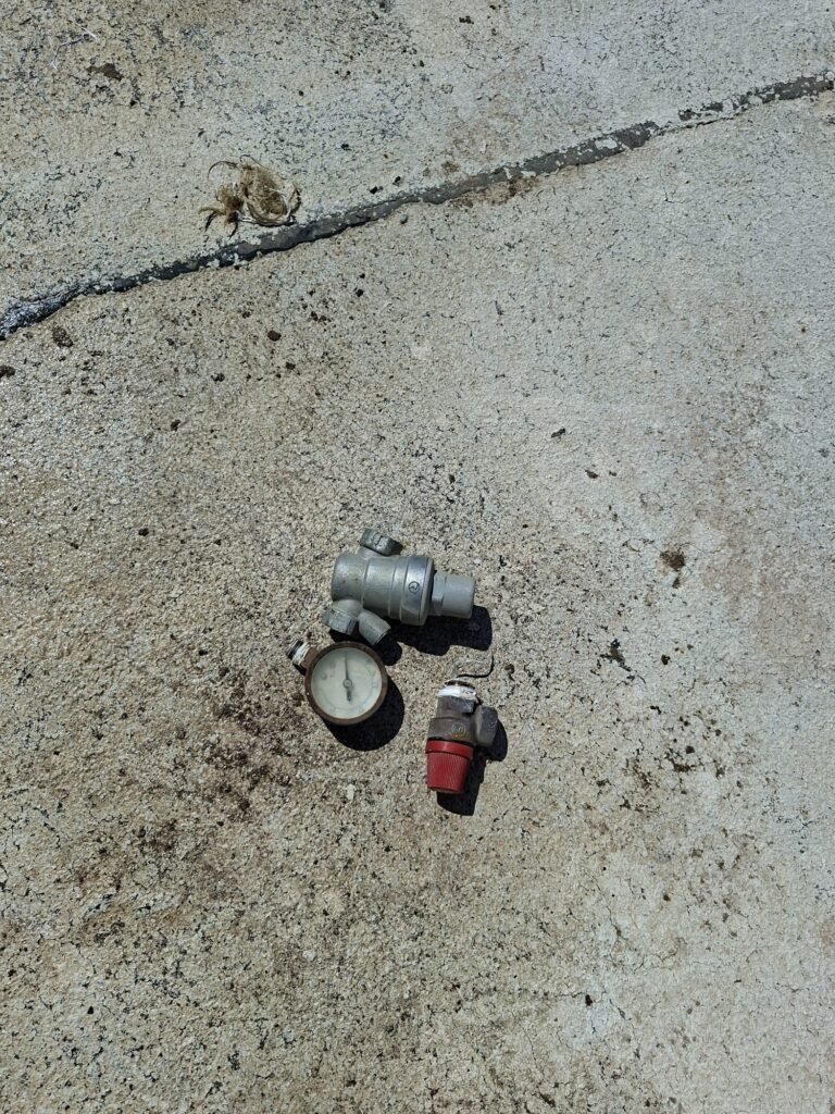 החלפת מד לחץ מקטין לחץ ושסתום בטחון פורק לחץ