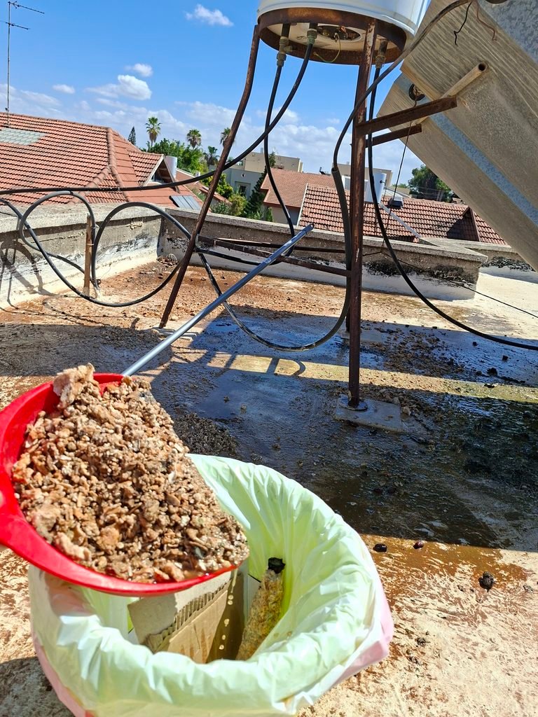 ניקוי אבנית בדוד שמש